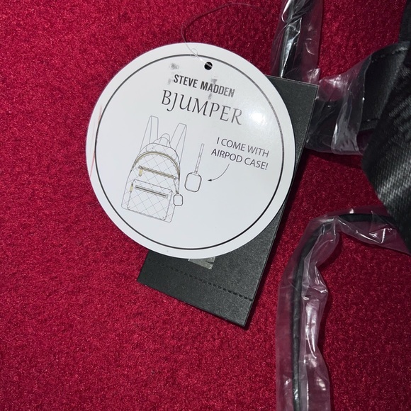 Steve Madden Quilted Backpack**NEW W/TAGS** - Picture 7 of 9